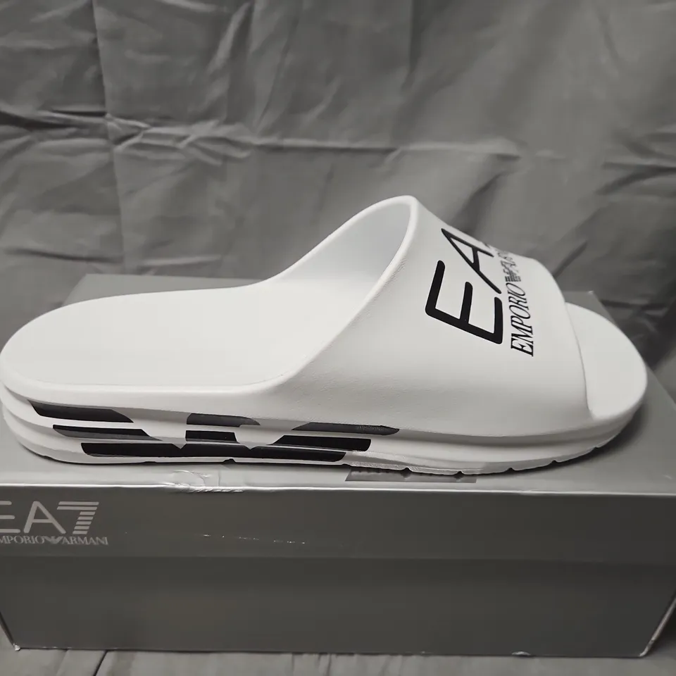BOXED EA7 EMPORIO ARMANI SLIDES – WHITE, UK 9.5 (EU 44) BEACHWEAR