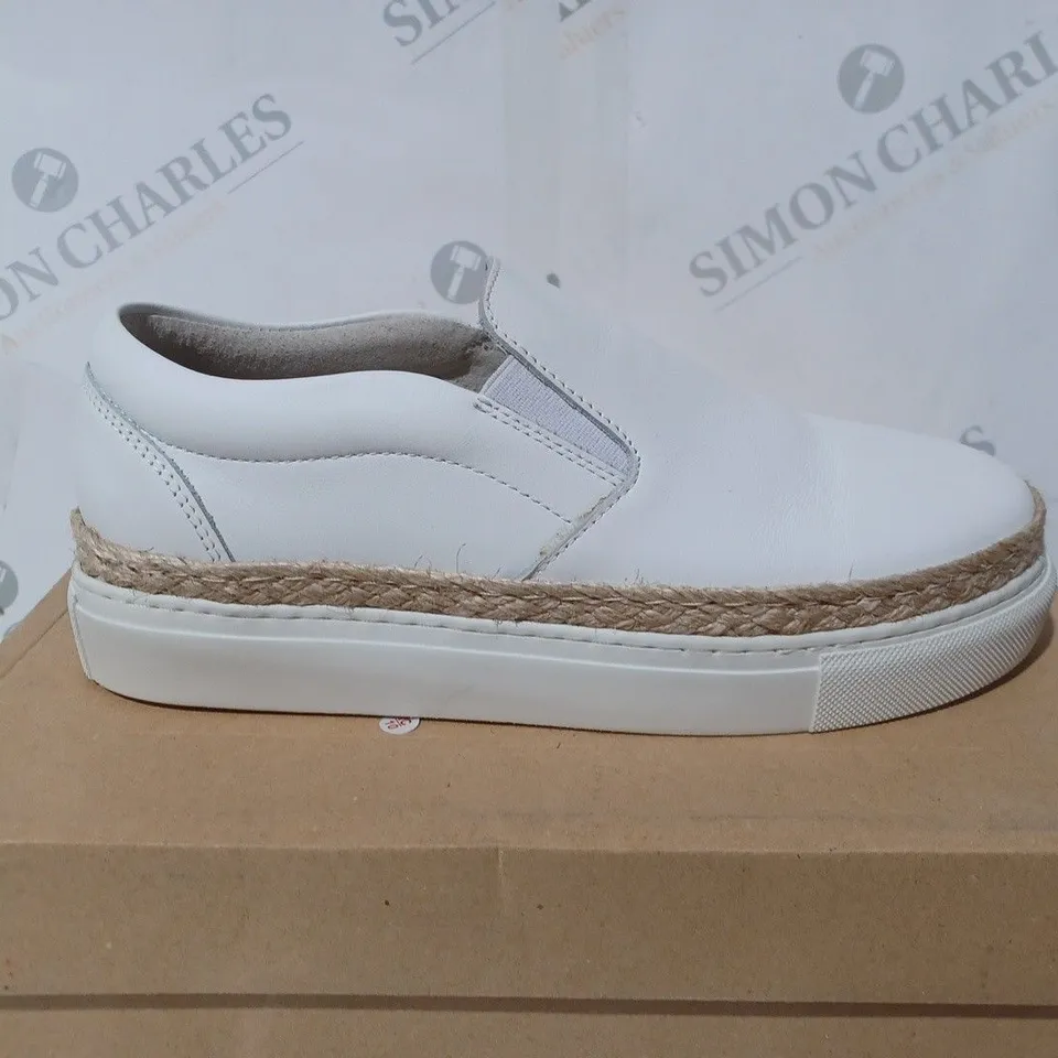 BOXED FRENCH CONNECTION REMI SLIP ON ESPADRILLE TRAINERS - SIZE 5