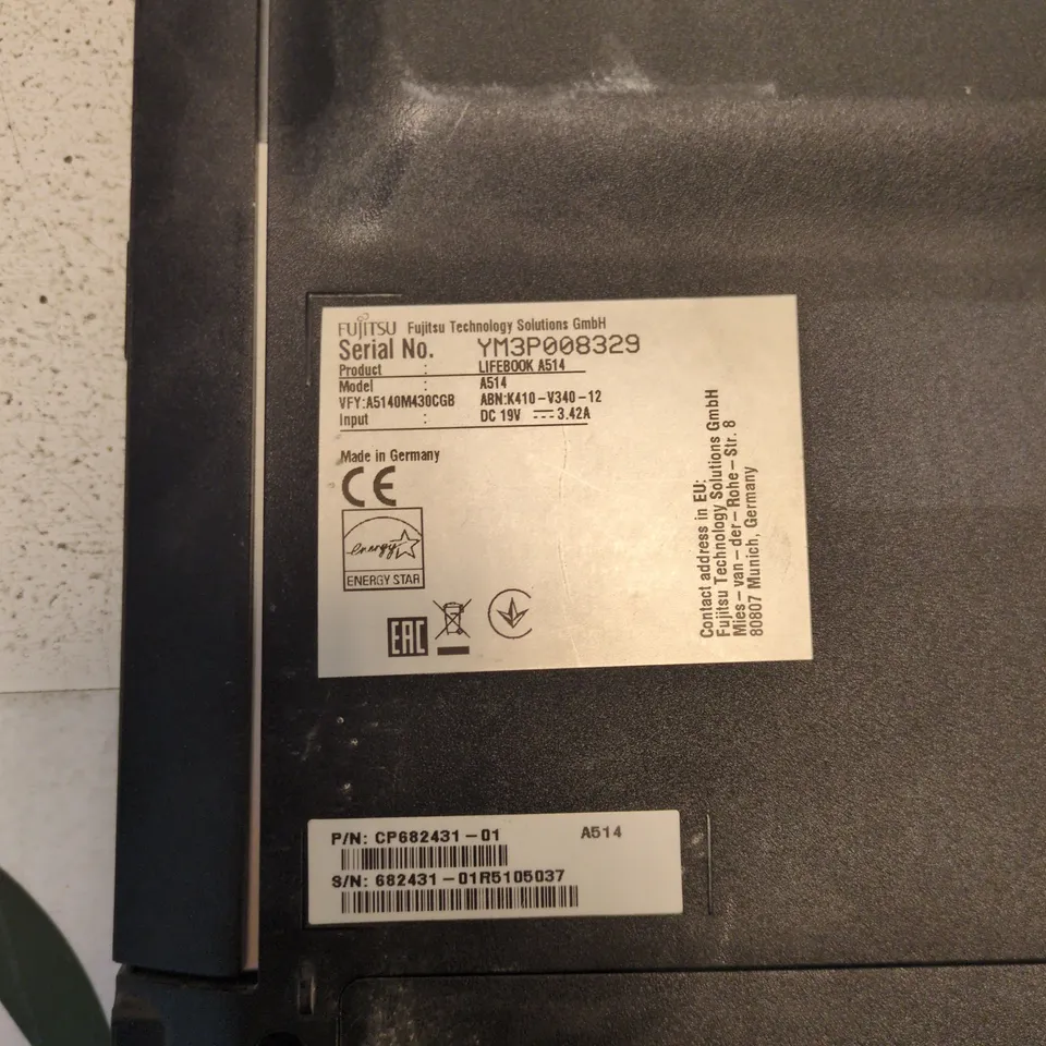FUJITSU LIFEBOOK A514 LAPTOP - BLACK