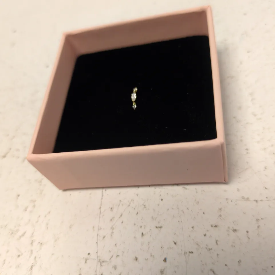 LAURA BOND JEWELLERY – THREE-STONE STUD EARRING IN PINK PRESENTATION BOX