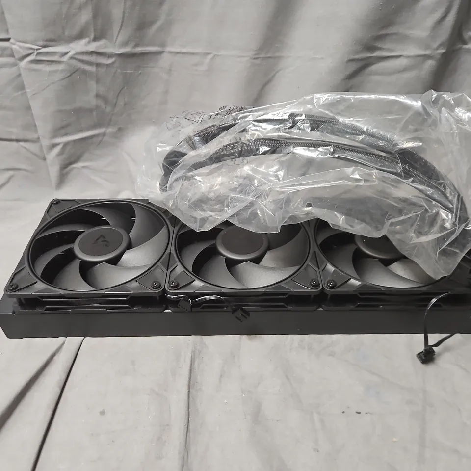 ARCTIC LIQUID FREEZER III PRO 420 CPU COOLER