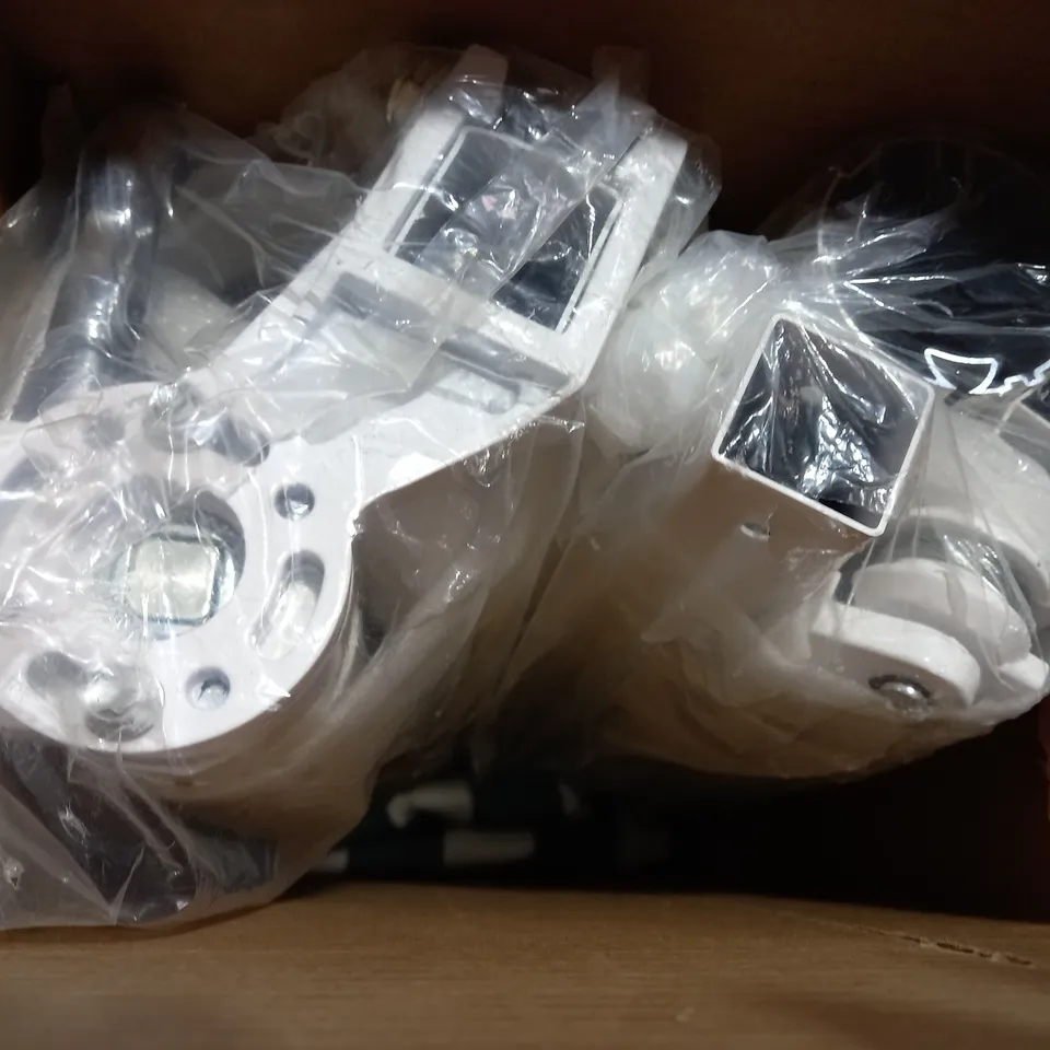 BOXED SEASON FURNITURE GREEN STRIPE FABRIC AWNING - SIZE UNSPECIFIED