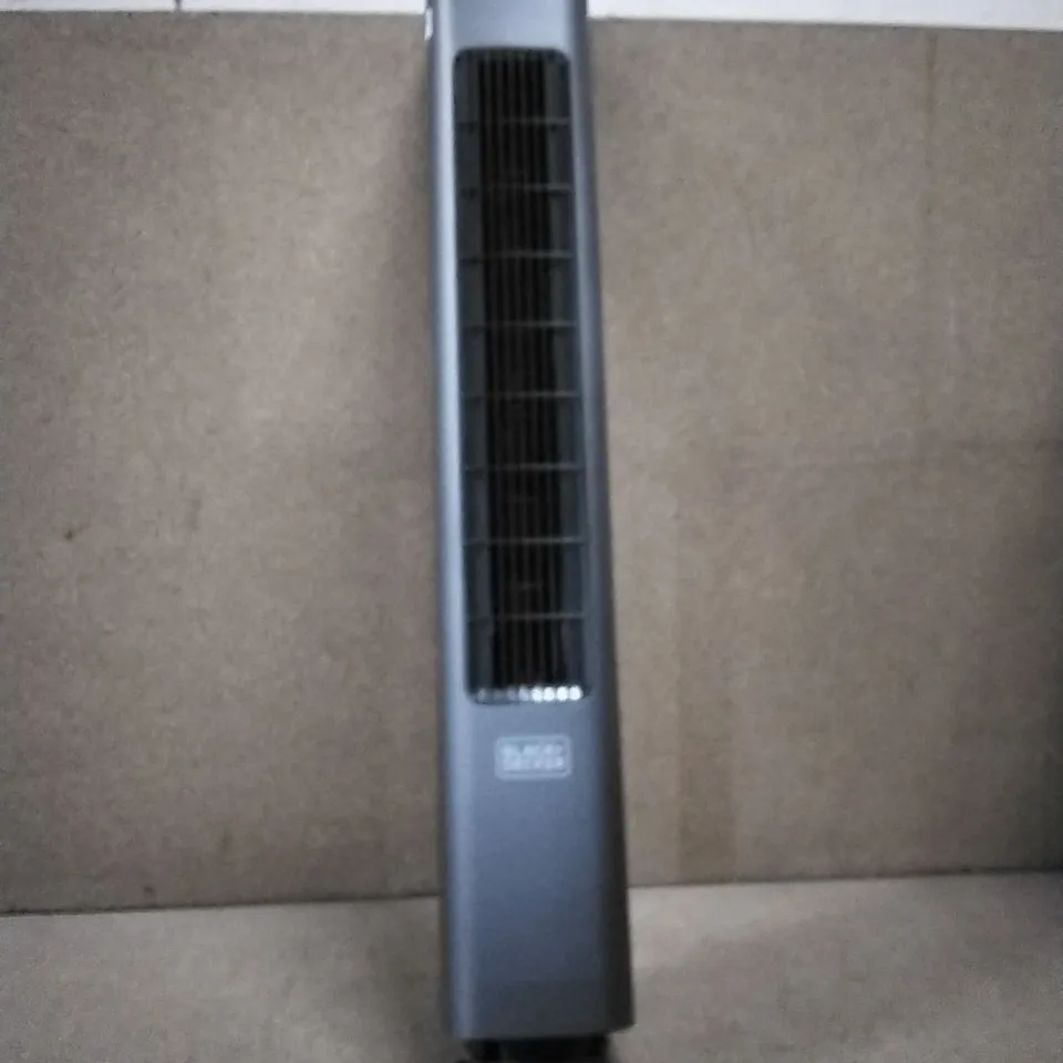 BOXED BLACK & DECKER SMART TOWER FAN 