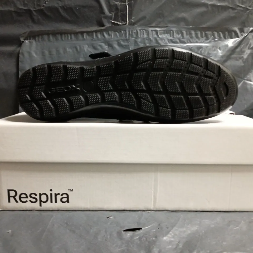 BOXED PAIR OF GEOX RESPIRA VELCRO STRAP SHOES IN BLACK SIZE UK 8