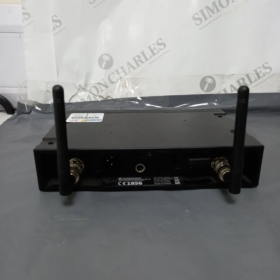 UNBOXED SENNHEISER XS WIRELESS TRUE DIVERSITY RECEIVER EM-10