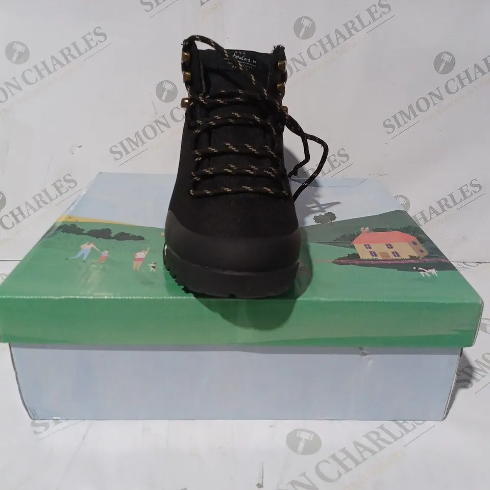 BOXED PAIR OF JOULES CHEDWORTH SHOES IN BLACK UK SIZE 6