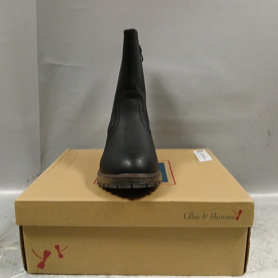 BOXED PAIR OF LILLEY & SKINNER SIDE-ZIP ANKLE BOOTS IN BLACK SIZE EU 40
