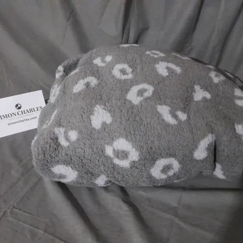 COZEE HOME SHERPA CARDIGAN IN GREY LEOPARD SIZE 2XL/3XL 