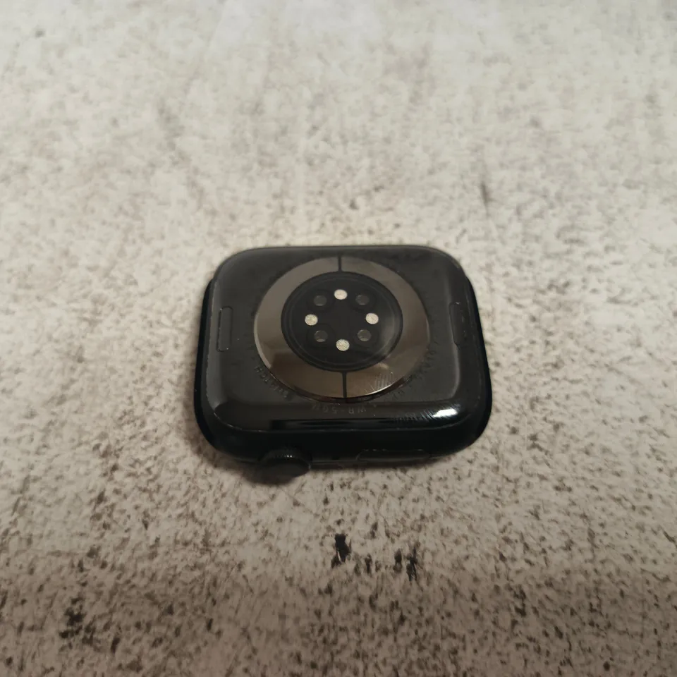 APPLE WATCH SERIES 7 A2474