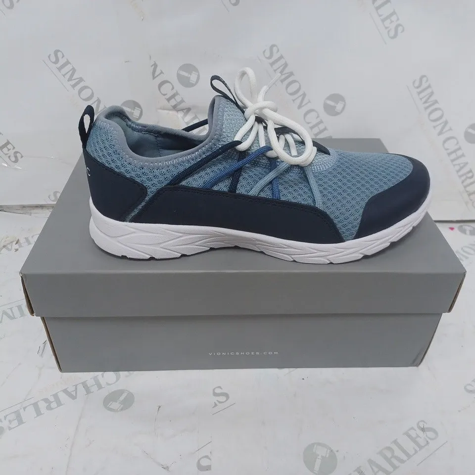 BOXED PAIR OF VIONIC TRAINERS SIZE 7