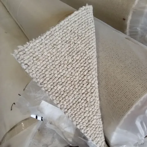 ROLL OF QUALITY PURE & SIMPLE LOOP GRAZE CARPET // APPROX SIZE: 3.7 x 5m
