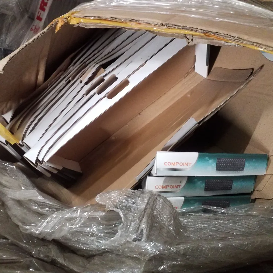 PALLET CONTAINING LARGE QUANTITY OF COMPOINT WIRELESS TRAVEL KEYBOARD BOXES