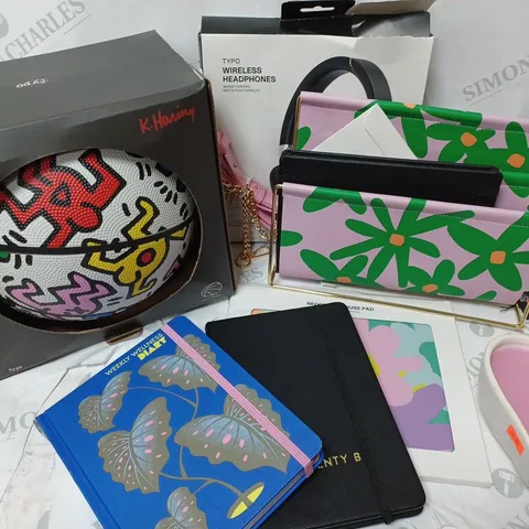 APPROXIMATELY 6 COTTON ON ITEMS INCLUDING KEITH HARING BASKETBALL, BLACK HEADPHONES, DESK STAND, PINK HEART CANDLE