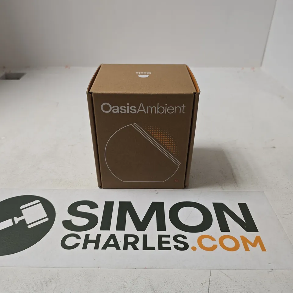 BOXED OASIS AMBIENT IN WHITE