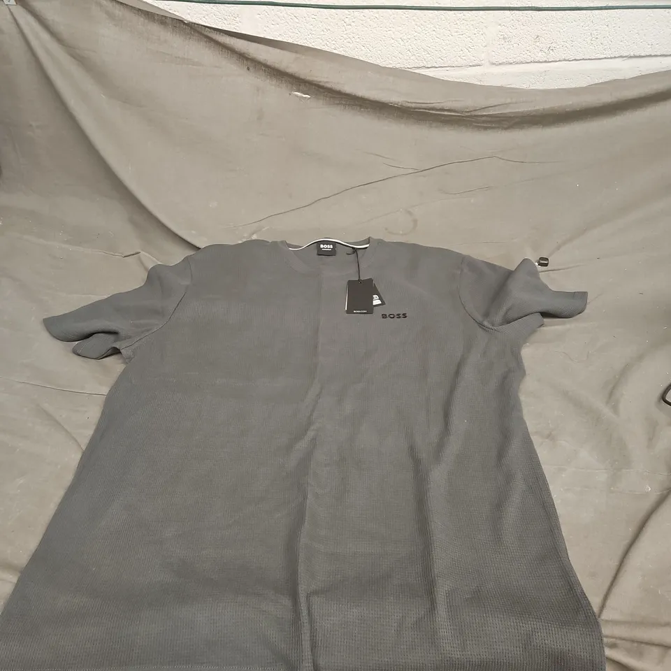 HUGO BOSS GREEN WAFFLE LARGE SHIRT WITH TAGS