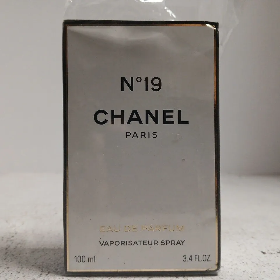 BOXED CHANEL N°19 EAU DE PARFUM 100ML