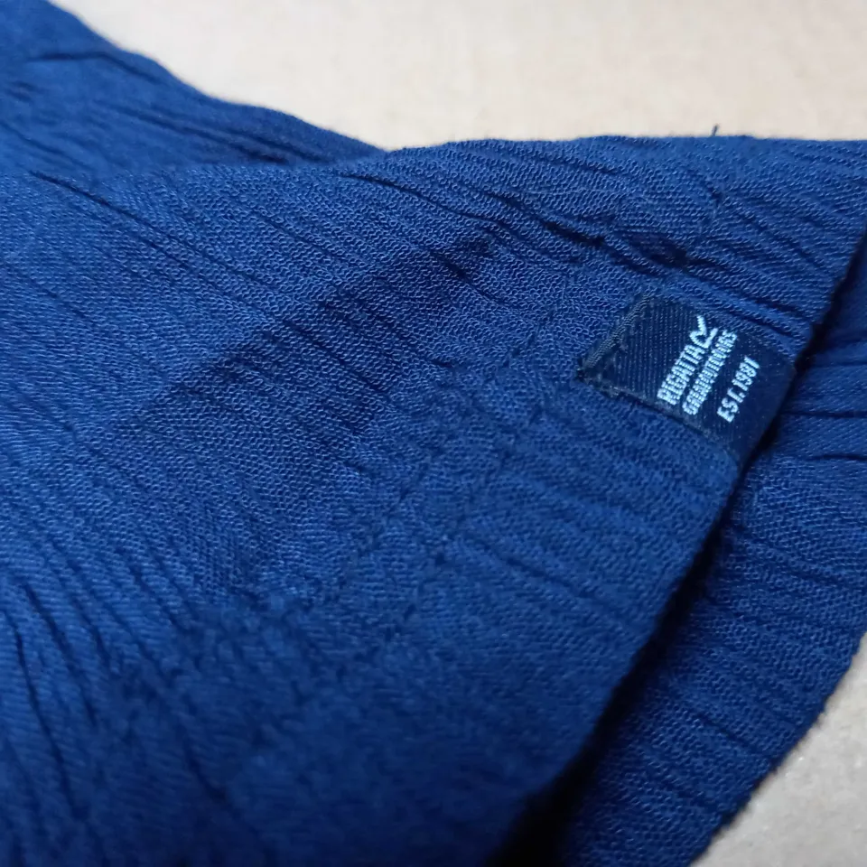 REGATTA NAVY CRINKLED SKIRT - SIZE 14