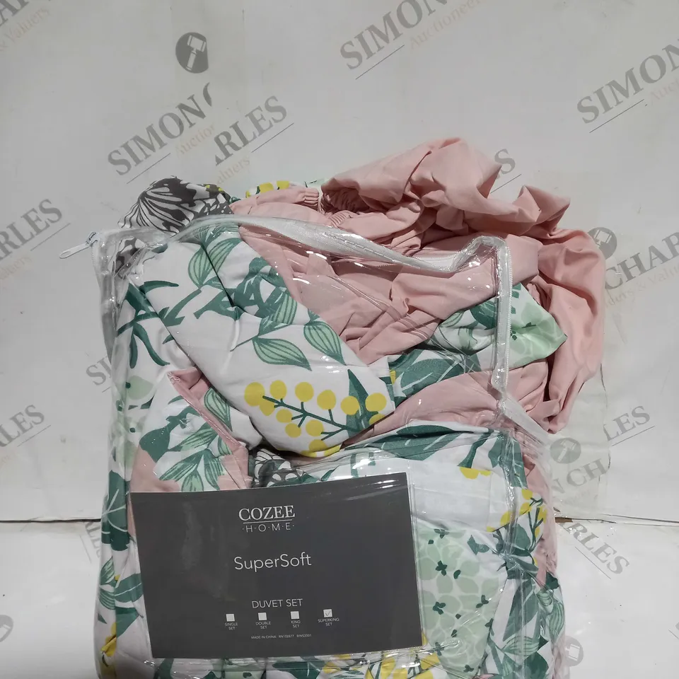 COZEE HOME SUPERSOFT BUTTERFLY PATTERN DUVET SET - SUPER KING 