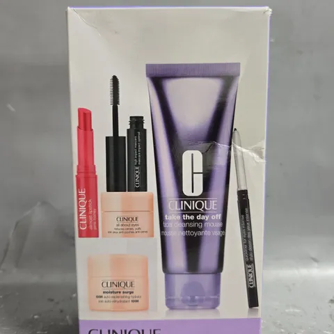 BOXED CLINIQUE GIFT SET