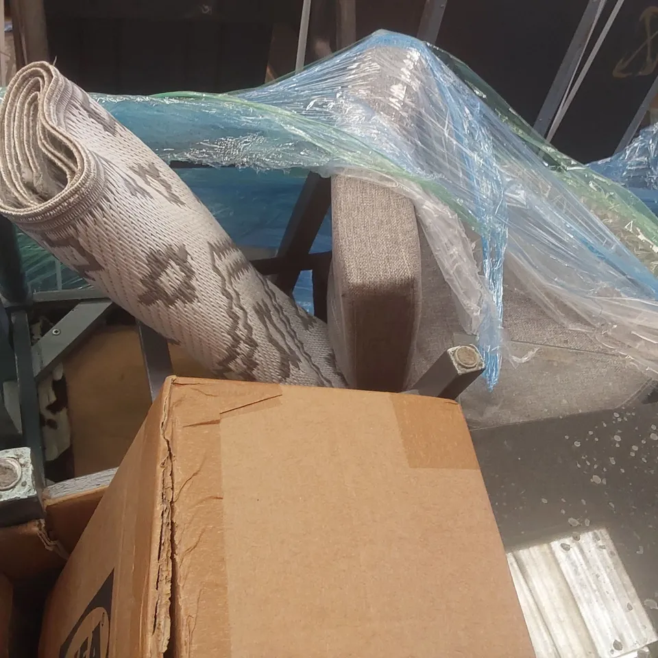 PALLET CONTAINING A VERY LARGE QUANTITY OF ASSORTED ITEMS INCLUDING: WINE COOLER, DINING CHAIRS, RUG ECT