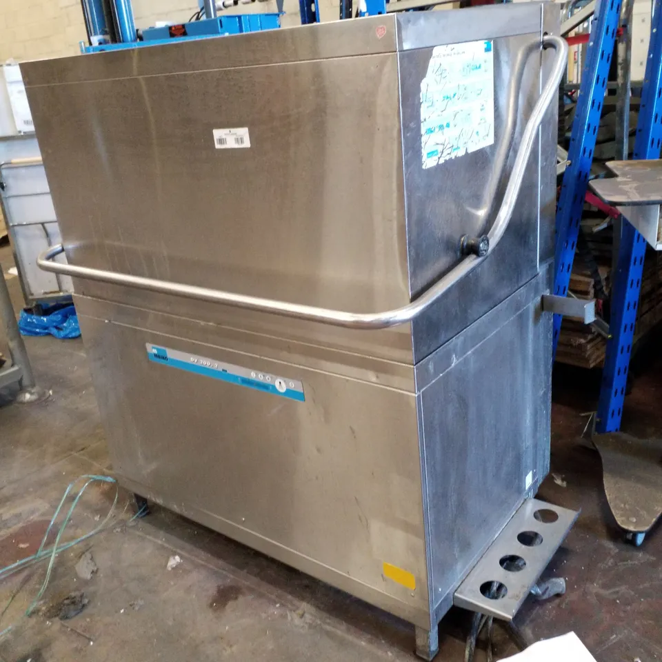 DV 200.2 MARINE DUAL RACK DOOR TYPE WAREWASHER