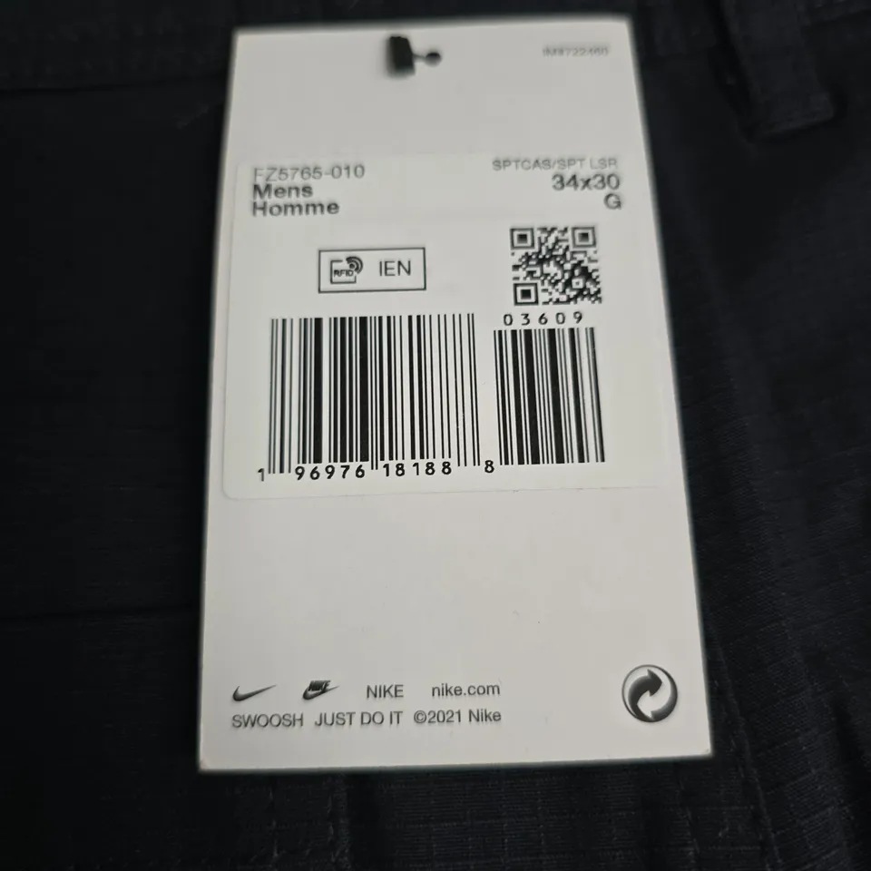 NIKE STANDARD FIT BLACK TROUSERS - 34X30