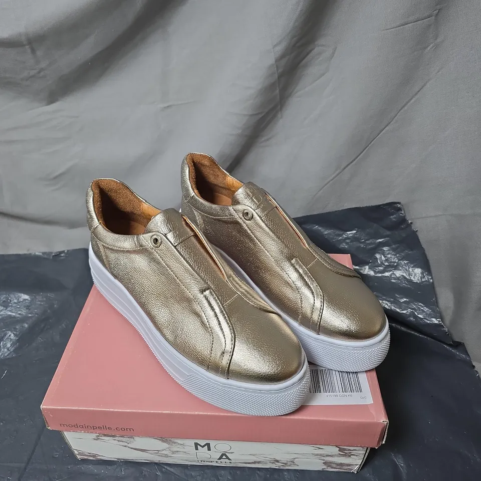 MODA IN PELLE GOLD LEATHER TRAINERS – UK 6 (EU 39)