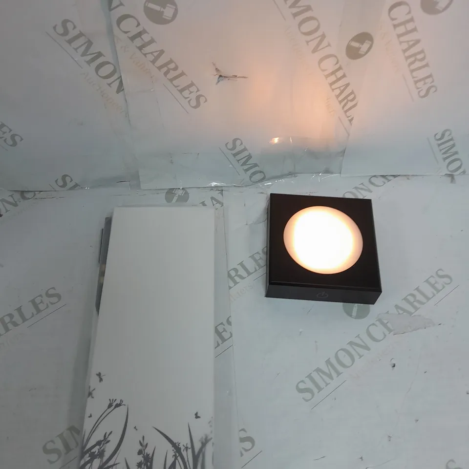 BOXED LUXA SHADOW LAMP WITH 3 SLEEVE DESIGNS