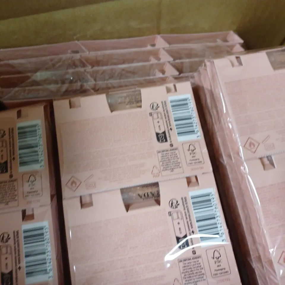 BOX OF APPROX 120 X 1.2ML PRADA PARADOXE EAU DE PARFUM SAMPLES 