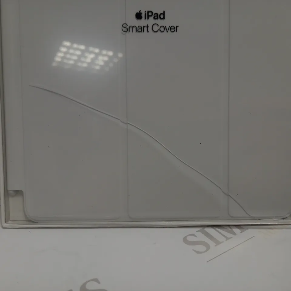 APPLE IPAD 9.7" SMART COVER WHITE RRP £45