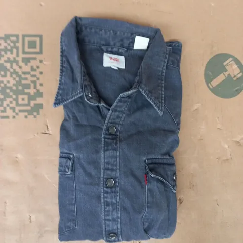 LEVI'S LONG SLEEVE BUTTON-UP DENIM SHIRT IN CHARCOAL BLUE SIZE LARGE