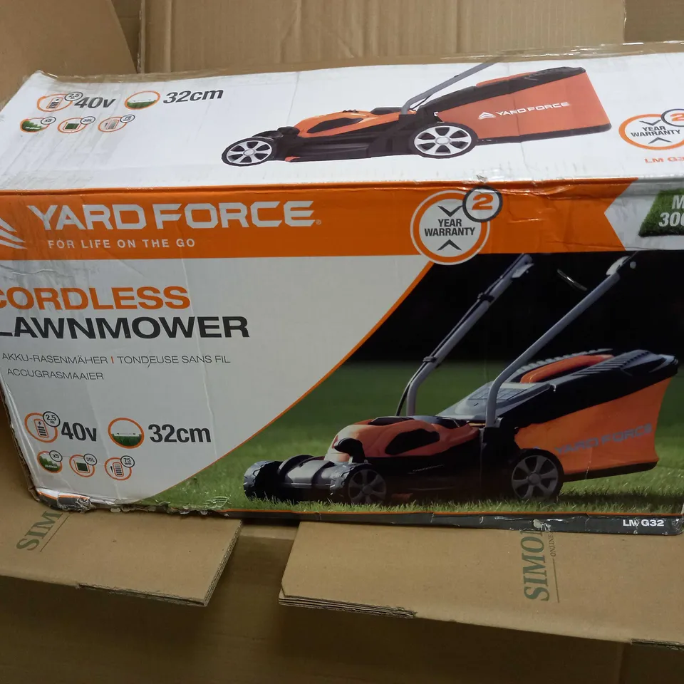 YARDFORCE 40V CORDLESS LAWNMOWER