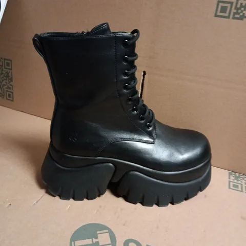 BOXED KOI RANCOR VILUN BLACK LACE UP BOOTS IN BLACK - UK6