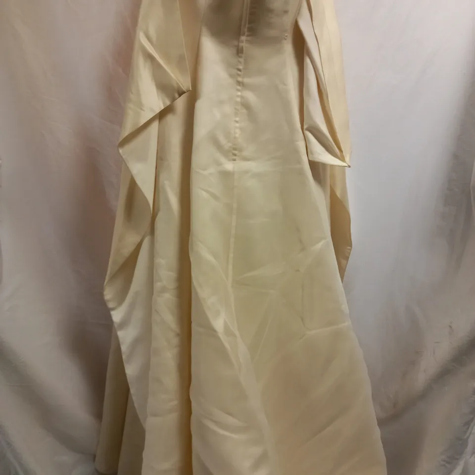 BERKETEX BRIDE 237741 WEDDING DRESS, ECRU - SIZE 8