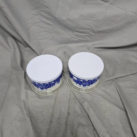 LET IT SNOW CANDLE JARS – TWO-PACK, BLUE WINTER VILLAGE LABEL HOMEWORX BY SLATKIN + CO. SET OF 2 18OZ. THE NORTH POLE 4 WICK CANDLES