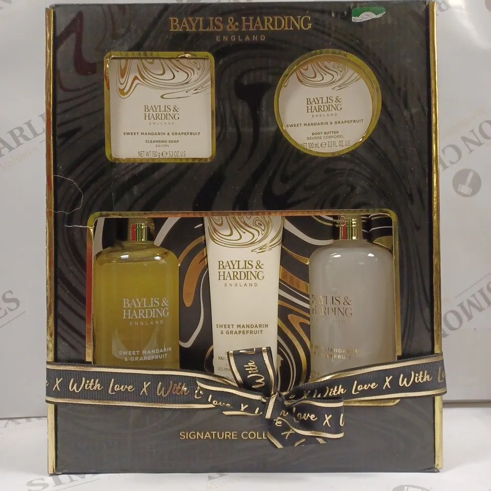 BOXED BAYLIS & HARDING SIGNATURE COLLECTION GIFT SET 