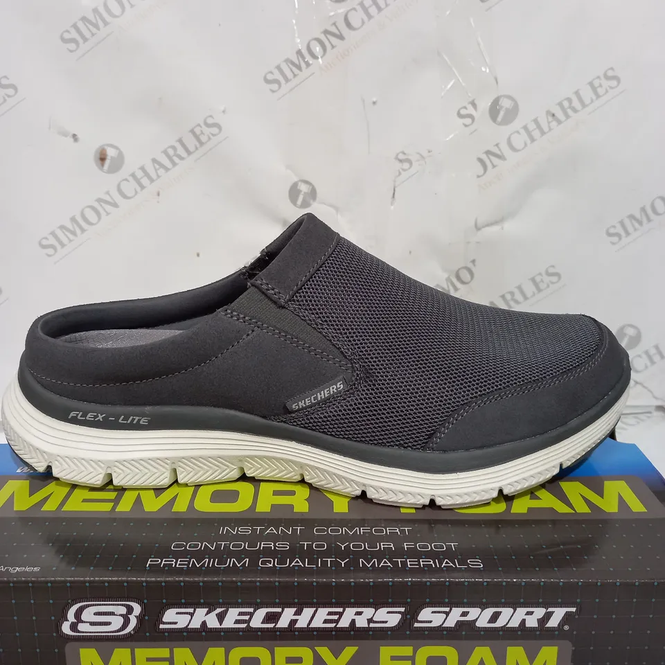 BOXED PAIR OF SKETCHERS FLEX-LITE SLIP ON GREY SIZE 9