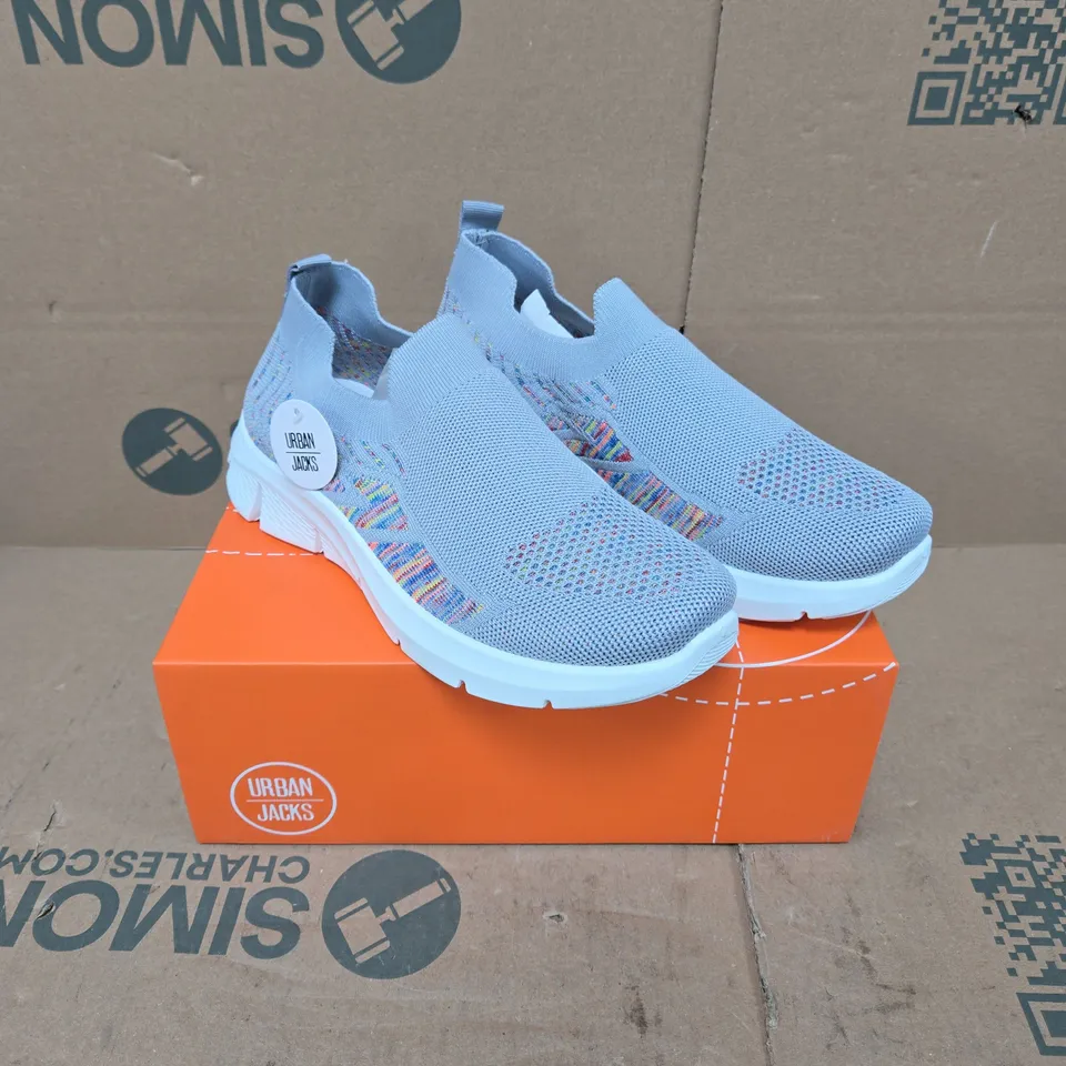 URBAN JACKS SLIP-ON SNEAKERS – GREY - UK 8