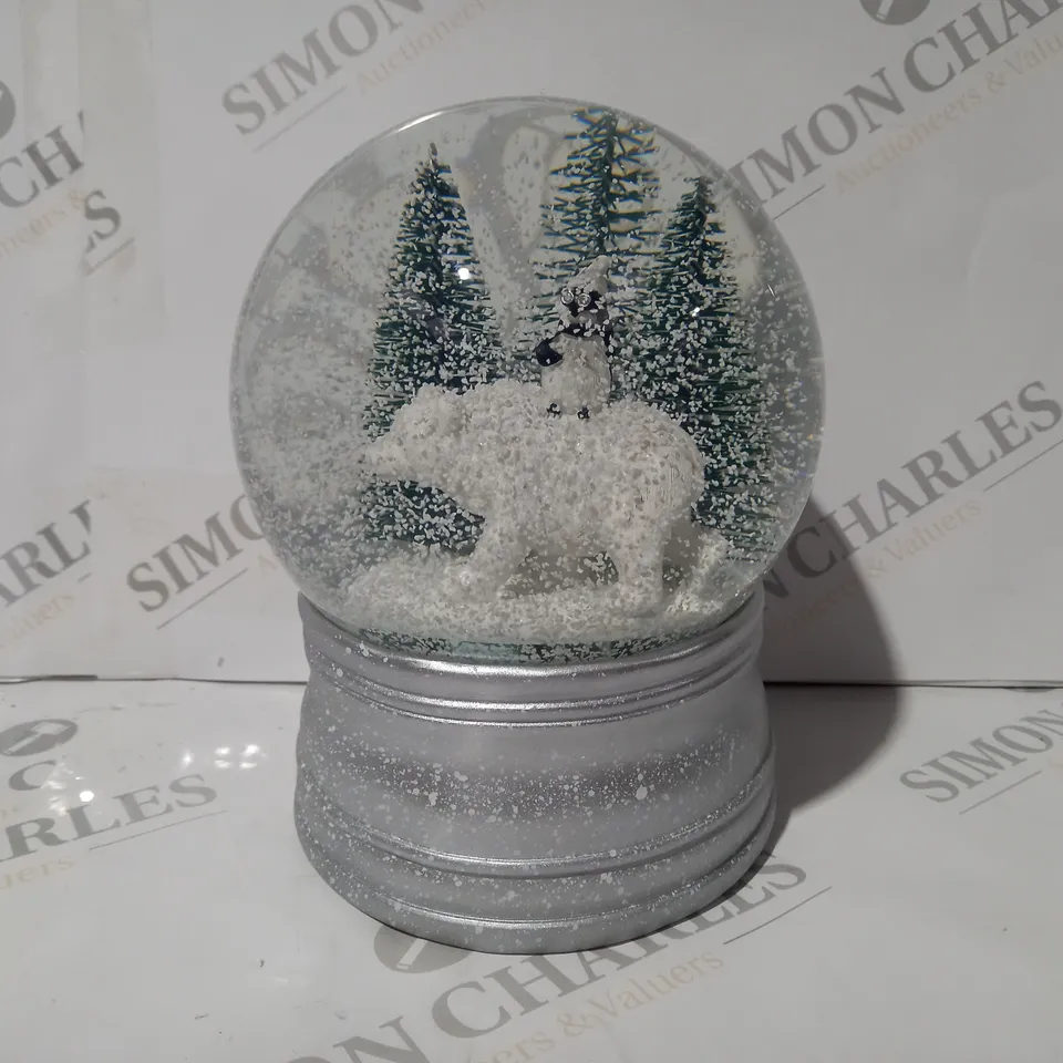 BOXED SANTA EXPRESS CHRISTMAS CHARACTER MUSICAL WATER SPINNER POLAR BEAR