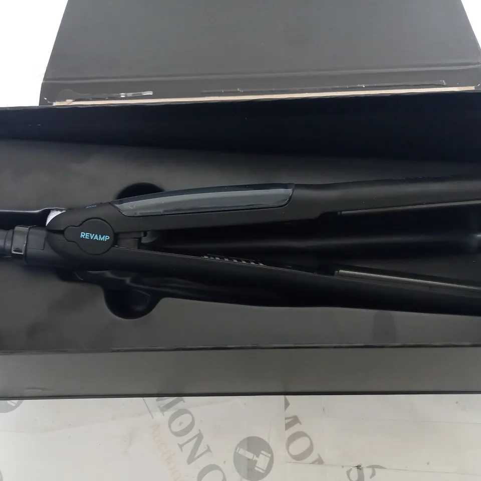 BOXED REVAMP PROGLOSS STEAMCARE CERAMIC STRAIGHTENER ST-1600-GB