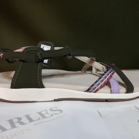 REGATTA LADY ROMA SANDALS SIZE 6