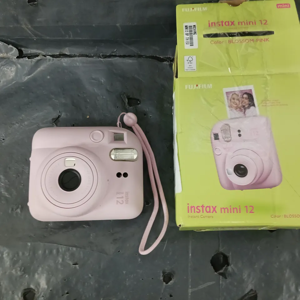 FUJIFILM INSTAX INSTAX MINI 12 INSTANT CAMERA - PINK 