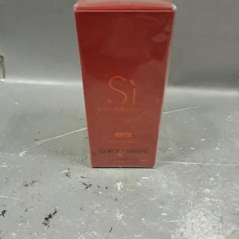 BOXED AND SEALED GIORGIO ARMANI SI PASSIONE ECLAT EAU DE PARFUM 50ML