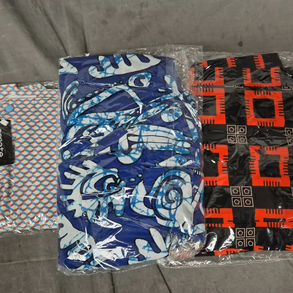 APPROXIMATELY 25 ASSORTED CLOTHING AND FASHION PRODUCTS IN VARIOUS STYLES AND SIZES - COLLECTION ONLY