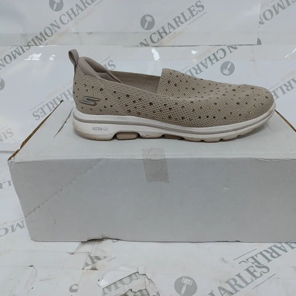 BOXED SKECHERS TAUPE LIGHTWEIGHT TRAINERS- SIZE 5 