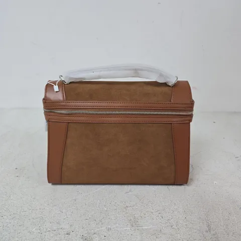 GRAND PELLE BROWN LEATHER HANDBAG WITH TAN SUEDE PANEL AND TOP ZIP CLOSURE