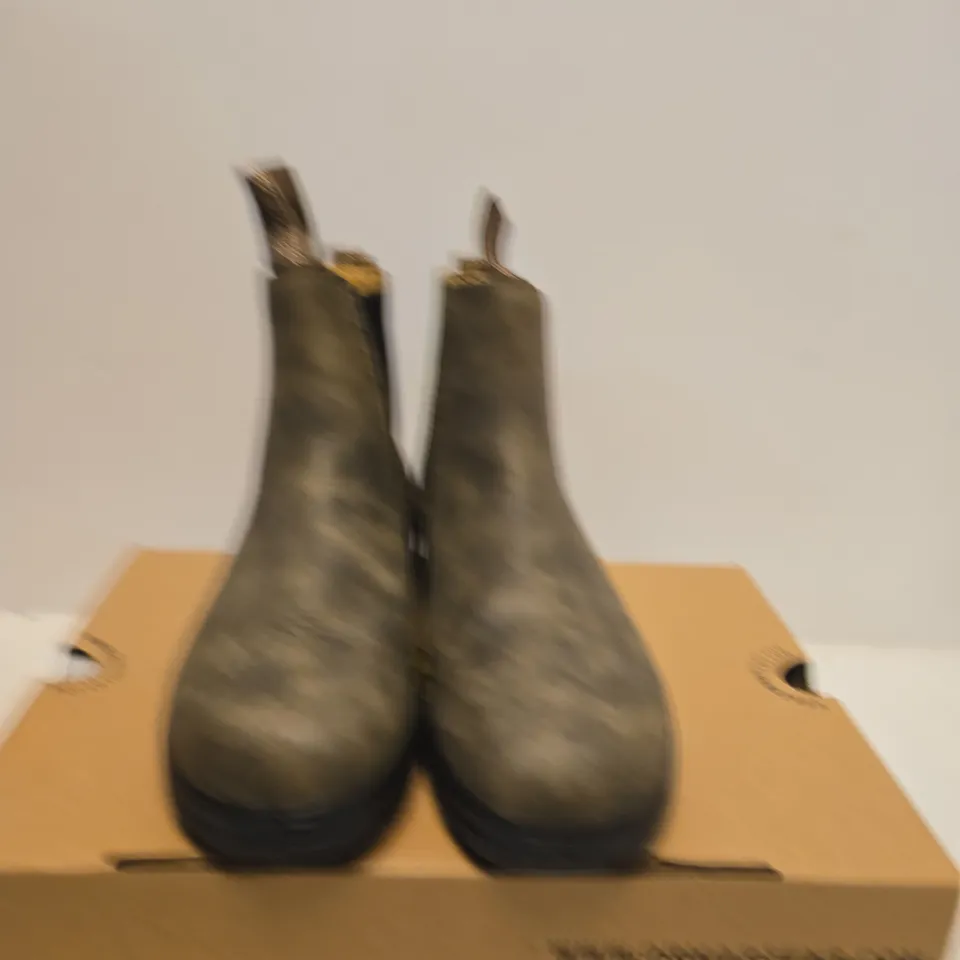 BOCED PAIR OF DR. MARTENS 1460 CHELSEA BOOT – UK SIZE 5