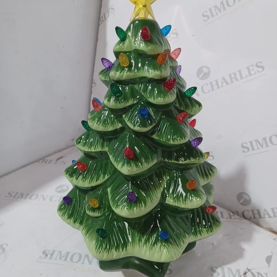 CERAMIC CHRISTMAS TREE LIGHT UP