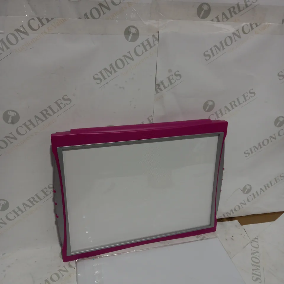 CRAYOLA LIGHT UP TRACING PAD ASSORTMENT  RRP £26.99