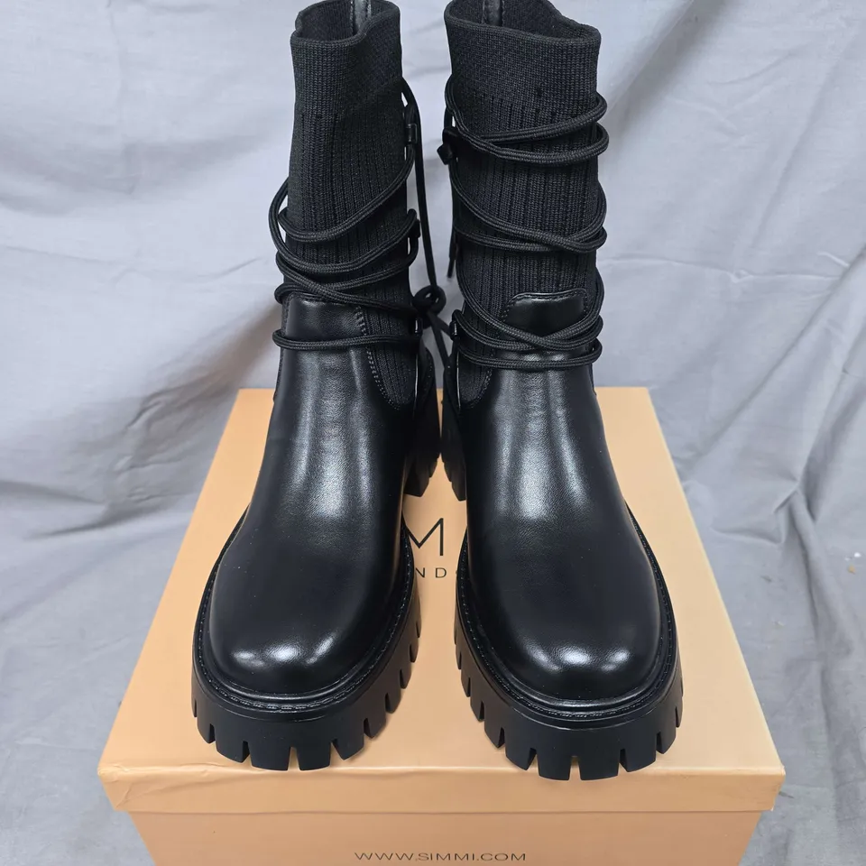 BOXED PAIR OF SLIMMI LONDON BANCE BOOTS IN BLACK - UK 3